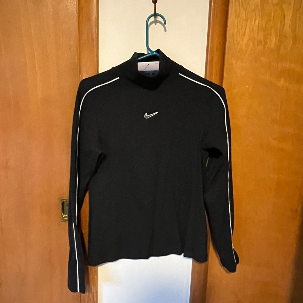 Nike Women’s Black Long Sleeve Shirt with White Trim -BRAND NEW WITH TAGS-